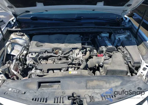 2018 Toyota Camry Le z USA, uszkodzony, nr VIN 4T1B11HK5JU643256